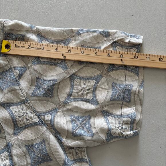 Tommy Bahama Men's Size Medium Cream 100% Silk Geometric Short Sleeve Shirt - Picture 7 of 10